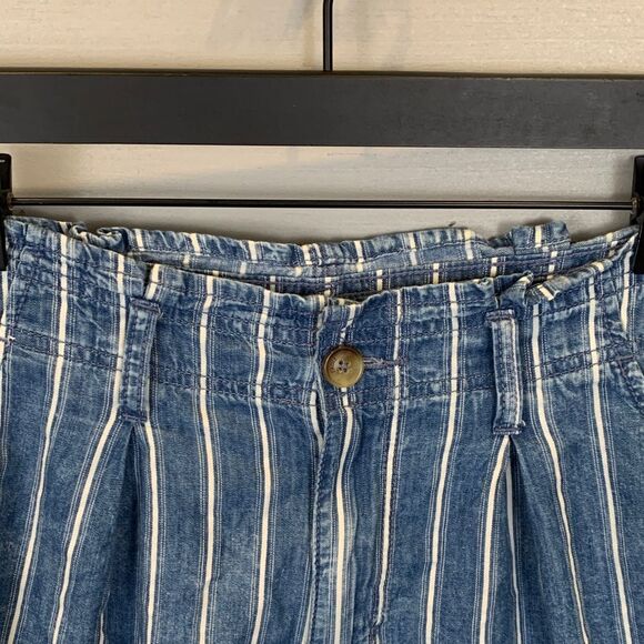 American Eagle Blue Striped Women's high waisted Shorts size 6 beach coastal - Picture 3 of 11